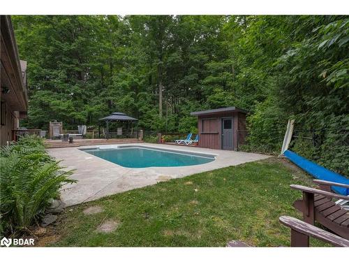 22 Cathedral Pines Rd Road, Barrie, ON - Outdoor With In Ground Pool With Backyard