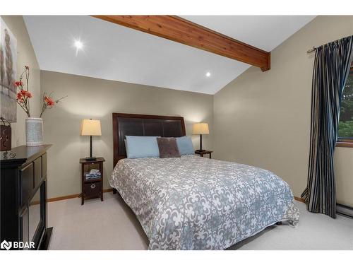 22 Cathedral Pines Rd Road, Barrie, ON - Indoor Photo Showing Bedroom