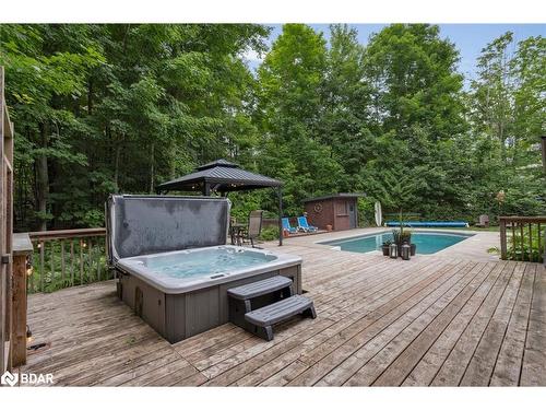 22 Cathedral Pines Rd Road, Barrie, ON - Outdoor With Deck Patio Veranda With Backyard