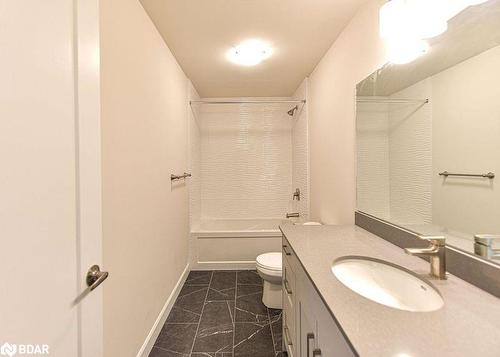 29B Rose Avenue, Orillia, ON - Indoor Photo Showing Bathroom