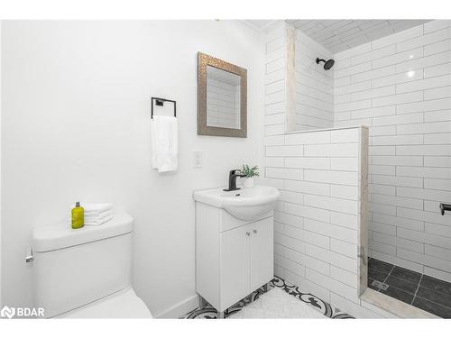 1301 Hunter Street, Innisfil, ON - Indoor Photo Showing Bathroom