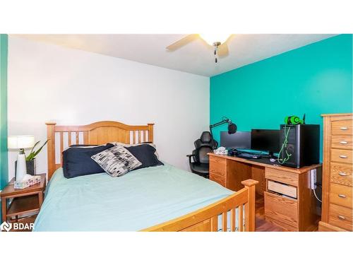 405 Irwin Street, Midland, ON - Indoor Photo Showing Bedroom