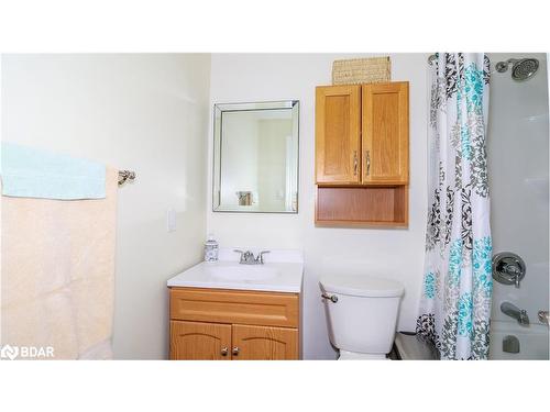 405 Irwin Street, Midland, ON - Indoor Photo Showing Bathroom