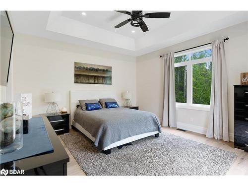 877 Pine Avenue Street, Innisfil, ON - Indoor Photo Showing Bedroom