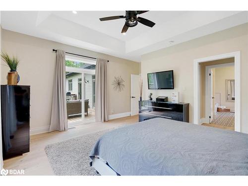 877 Pine Avenue Street, Innisfil, ON - Indoor Photo Showing Bedroom