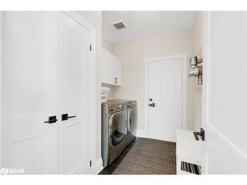 877 Pine Avenue Street, Innisfil, ON - Indoor Photo Showing Laundry Room