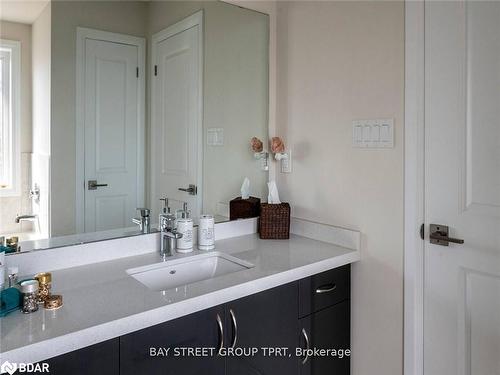 3784 Sunbank Crescent, Severn, ON - Indoor Photo Showing Bathroom