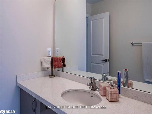 3784 Sunbank Crescent, Severn, ON - Indoor Photo Showing Bathroom