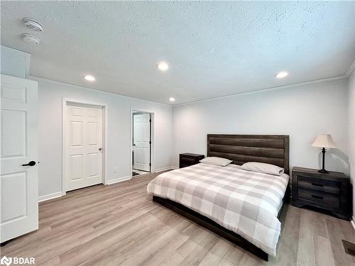 20 Bridlewood Crescent, Wasaga Beach, ON - Indoor Photo Showing Bedroom