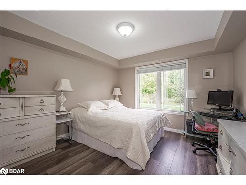 110-50 Mulligan Lane, Wasaga Beach, ON - Indoor Photo Showing Bedroom