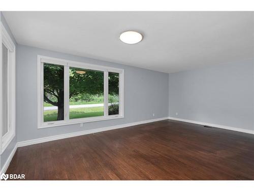 16 Joy Avenue, Orillia, ON - Indoor Photo Showing Other Room