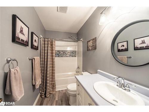 225 Eighth Street, Midland, ON - Indoor Photo Showing Bathroom