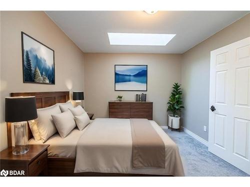 225 Eighth Street, Midland, ON - Indoor Photo Showing Bedroom