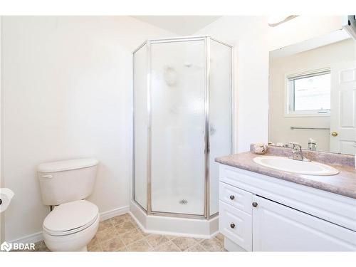 63 Pennsylvania Avenue, Wasaga Beach, ON - Indoor Photo Showing Bathroom