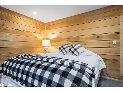 23 Kells Crescent, Collingwood, ON - Indoor Photo Showing Bedroom