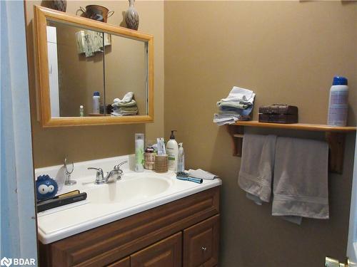 276 Maple Street, Cambridge, ON - Indoor Photo Showing Bathroom