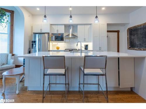 141 Sixth Street, Collingwood, ON - Indoor Photo Showing Kitchen With Upgraded Kitchen