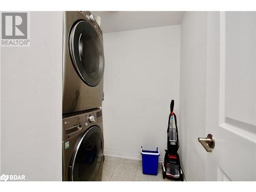 605-300 Essa Road Road, Barrie, ON - Indoor Photo Showing Laundry Room