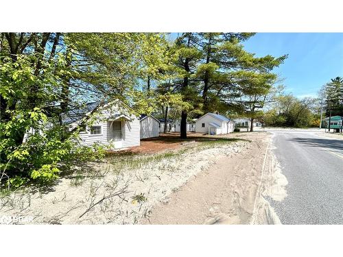 164 Mosley Street, Wasaga Beach, ON 