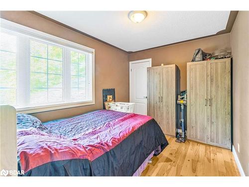 87 Farlain Lake Road E, Tiny, ON - Indoor Photo Showing Bedroom