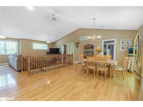 87 Farlain Lake Road E, Tiny, ON - Indoor Photo Showing Dining Room