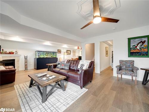 326 Lucy Lane, Orillia, ON - Indoor Photo Showing Living Room