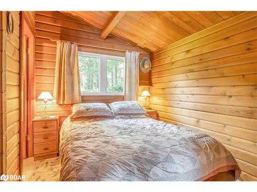 1070 Chaikof Road, Bracebridge, ON - Indoor Photo Showing Bedroom