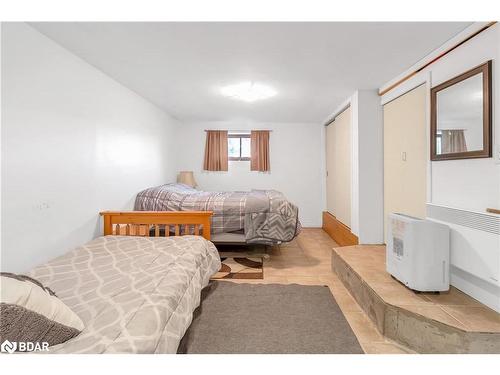 1070 Chaikof Road, Bracebridge, ON - Indoor Photo Showing Bedroom