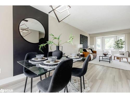 987 Garden Avenue, Innisfil, ON - Indoor Photo Showing Dining Room