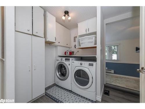 3 Weeping Willow Drive, Innisfil, ON - Indoor Photo Showing Laundry Room