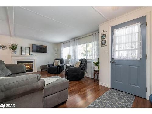 3 Weeping Willow Drive, Innisfil, ON - Indoor Photo Showing Living Room With Fireplace