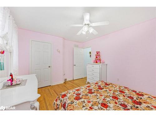 2275 Jack Crescent, Innisfil, ON - Indoor Photo Showing Bedroom