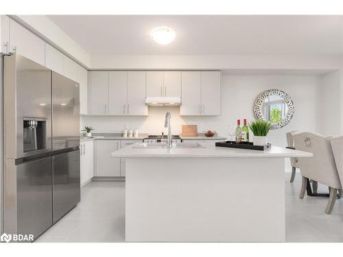 20 Aviron Crescent, Welland, ON - Indoor Photo Showing Kitchen