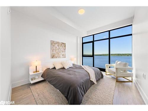 911-185 Dunlop Street Street E, Barrie, ON - Indoor Photo Showing Bedroom