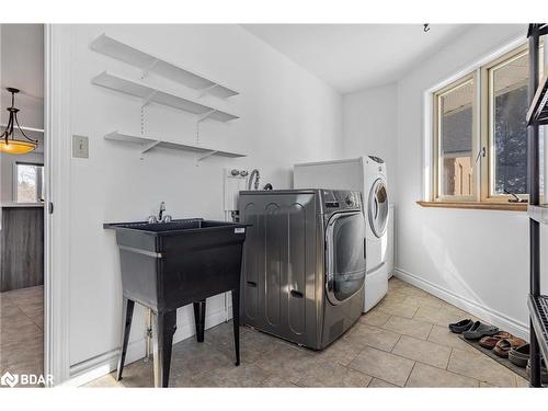 4628 10Th Line, New Tecumseth, ON - Indoor Photo Showing Laundry Room