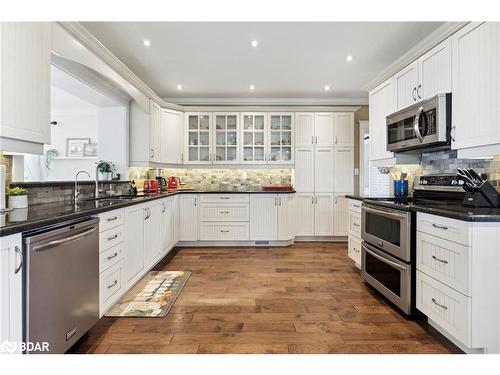 82 Providence Road, Kawartha Lakes, ON - Indoor Photo Showing Kitchen With Upgraded Kitchen