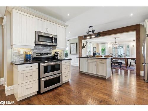 82 Providence Road, Kawartha Lakes, ON - Indoor Photo Showing Kitchen With Upgraded Kitchen