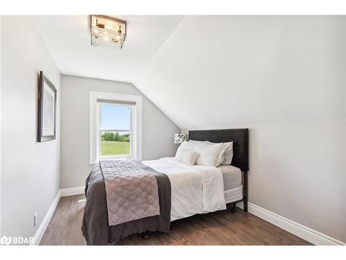 82 Providence Road, Kawartha Lakes, ON - Indoor Photo Showing Bedroom