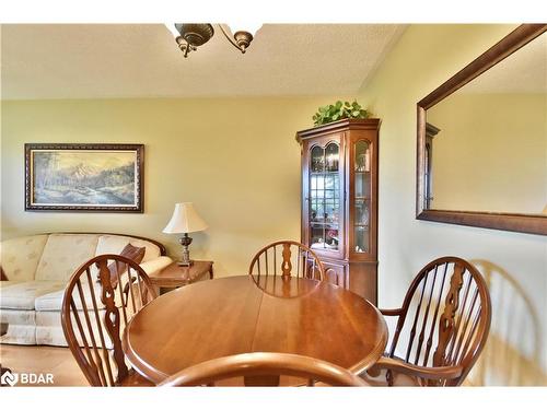 1304 10Th Line, Innisfil, ON - Indoor Photo Showing Dining Room