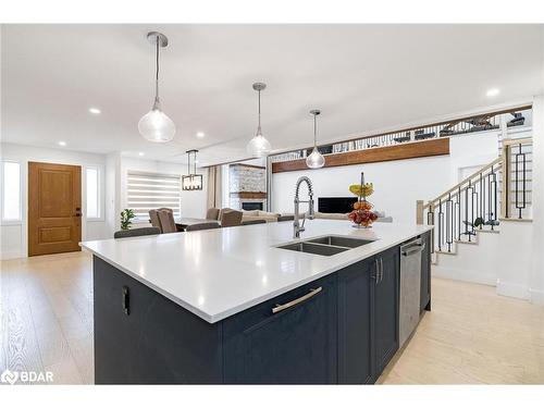 2041 Lilac Drive, Innisfil, ON - Indoor Photo Showing Kitchen With Double Sink