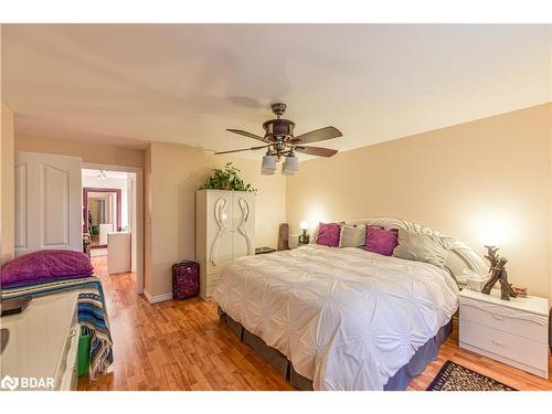 343 Arthur Street, Orillia, ON - Indoor Photo Showing Bedroom