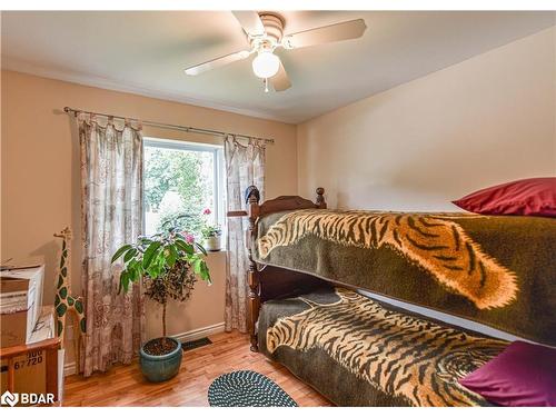 343 Arthur Street, Orillia, ON - Indoor Photo Showing Bedroom