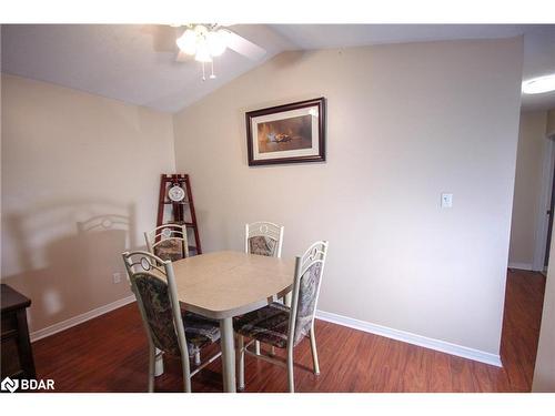 9-231 Oxford Street, Orillia, ON - Indoor Photo Showing Dining Room