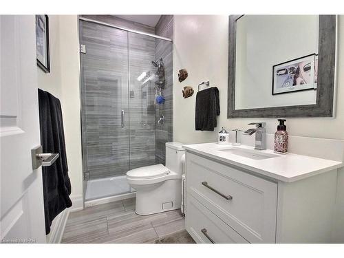 76 Old Mosley Street, Wasaga Beach, ON - Indoor Photo Showing Bathroom