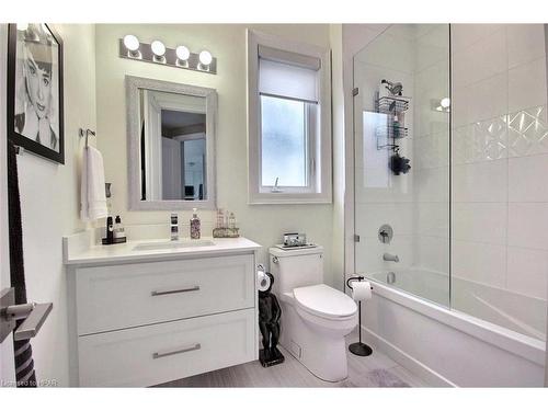 76 Old Mosley Street, Wasaga Beach, ON - Indoor Photo Showing Bathroom