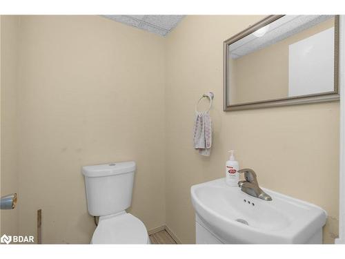 758 Yonge Street, Midland, ON - Indoor Photo Showing Bathroom