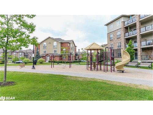 5-57 Ferndale Drive S, Barrie, ON - Outdoor With Balcony