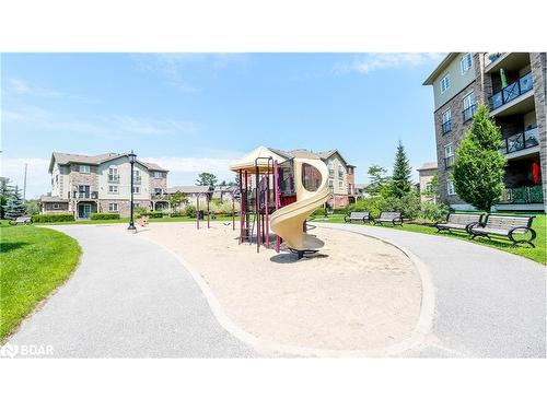 5-57 Ferndale Drive S, Barrie, ON - Outdoor