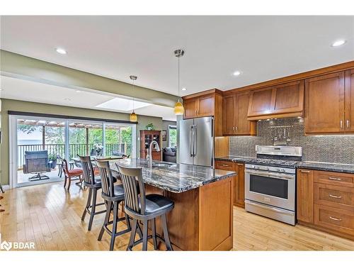 45 Stanley Avenue, Oro-Medonte, ON - Indoor Photo Showing Kitchen