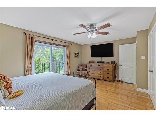 45 Stanley Avenue, Oro-Medonte, ON - Indoor Photo Showing Bedroom